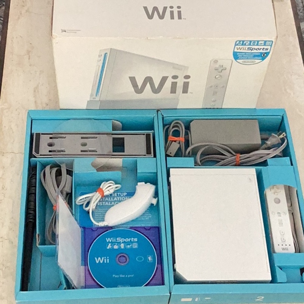 Nintendo Wii Console & Wii Sports Game RVL-001 Console Complete In Box - Picture 14 of 14